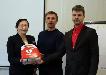 Anykščių KKSC įteikta Itin Svarbi Dovana – Modernus Defibriliatorius