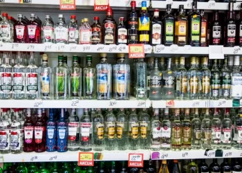 Brangsta Alkoholis Ir Cigaretės