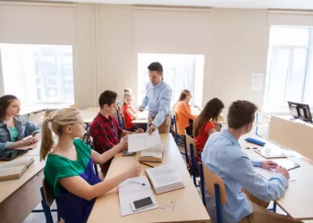 Beveik 2 Tūkst. Moksleivių Realizavo Savo Verslo Idėjas Ir įkūrė 488 Mokomąsias Bendroves