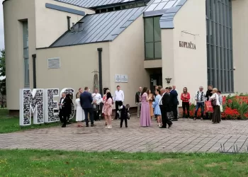 Visai Rimtai. Verbaliniai Skirtumai