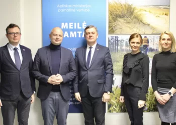 Aplinkos Ministras S. Gentvilas Ir Telšių Rajono Savivaldybės Meras Tariasi Dėl Germanto Regioninio Parko Steigimo