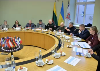 VRM Su Profsąjungomis Ieško Sprendimų Statutinių Tarnybų Stiprinimui