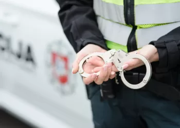 Iš įvykio Vietos Vyrai Spruko Pasinaudoję Pavežėjo Paslaugomis