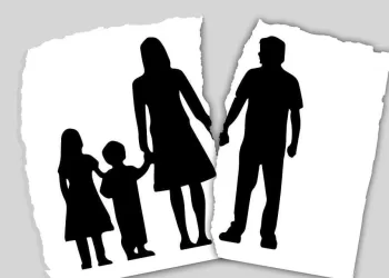 Tėvų Skyrybos: Vaiko Reakcija Ir Patarimai Tėvams Bei Mokytojams