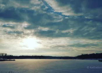 Artimiausiomis Dienomis Vyraus Ramūs, Sausi, Bet Debesuoti Orai