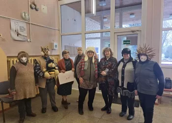 Kaip Kurklių Mokiniai Ir Darželinukai Su Barsuku Bendravo