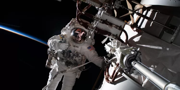 Nauji erdvėlaiviai, nauji naujienos, nauja techninė įranga – Tarptautinė kosminė stotis užbaigia darbingus ir istorinius 2022 m. Nauji erdvėlaiviai, nauji naujienos, nauja techninė įranga – Tarptautinė kosminė stotis užbaigia darbingus ir istorinius 2022 m.