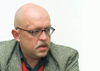 Premjerė sveikina rašytoją Saulių Tomą Kondrotą jubiliejaus proga