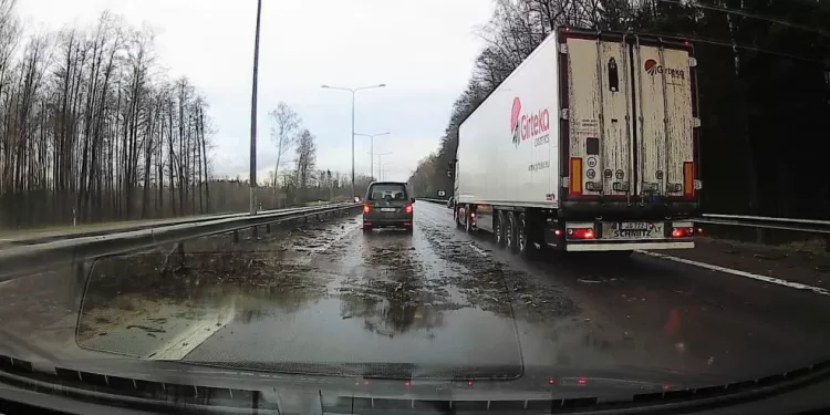 Prognozuojama Vėjuota Savaitė: Vietomis Vėjo Gūsiai Gali Pridaryti Nemenkos žalos