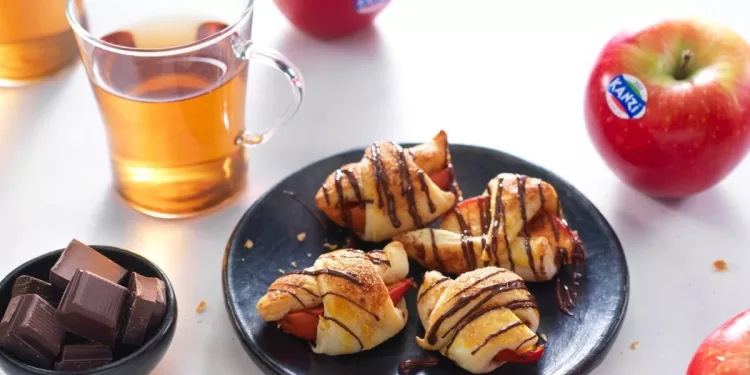 Tarptautinei Kruasanų Dienai – Prancūzo Patarimai, Kaip Burnoje Tirpstančių Ragelių Išsikepti Patiems (Receptas) Tarptautinei Kruasanų Dienai – Prancūzo Patarimai, Kaip Burnoje Tirpstančių Ragelių Išsikepti Patiems (Receptas)