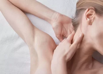 4 Kasdieniai įpročiai Sveikai Ir Jaunai Atrodančiai Veido Odai