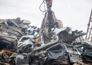 Išduoti Eksploatuoti Netinkamos Transporto Priemonės Sunaikinimo Pažymėjimą Ir Ją Išregistruoti Bus Paprasčiau Ir Greičiau