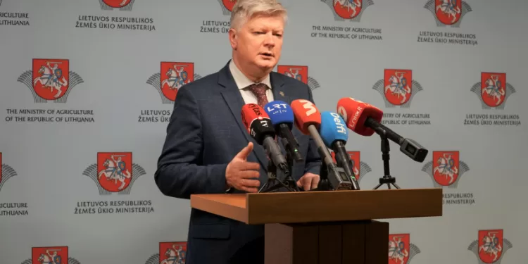 Žemės ūkio Ministras K. Navickas: ,,Pieno Gamintojas Neturi Likti Silpniausia Grandis”