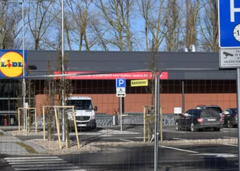 Prie „Lidl“ Apribojo Stovėjimo Laiką