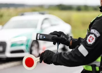 Jei Abejojate, Ar Jus Stabdo Policijos Pareigūnas