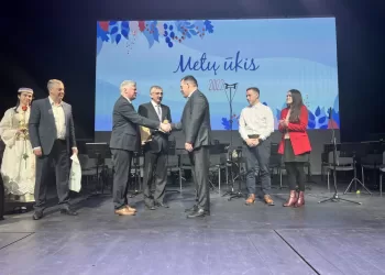 Tarp Konkurso „METŲ ŪKIS 2022“ Nugalėtojų Ir ūkininkai Iš Anykščių