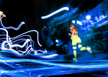 23 dainos visiems, kurie mėgsta treniruotes vėlyvą vakarą