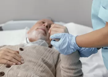 Lėtinėmis Ligomis Sergantiems Pacientams Atveriama Daugiau Gydymo Galimybių