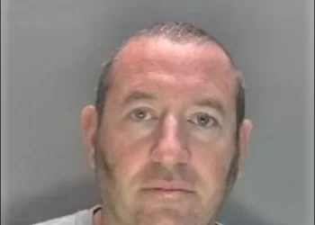 Buvęs Londono policijos pareigūnas Davidas Carrickas nuteistas kalėti iki gyvos galvos už seksualinius nusikaltimus