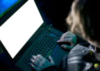Jungtinės Valstijos ir Didžioji Britanija skyrė sankcijas septyniems rusams už elektroninius nusikaltimus