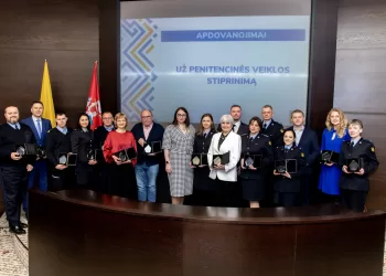 Bausmių Vykdymo Sistemos įkūrimo Metinių Išvakarėse Pagerbti Ne Tik Darbuotojai, Bet Ir Tarnybinis šuo