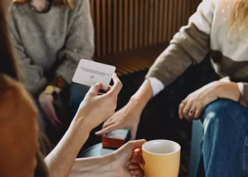 Psichoterapeutas Dainius Jakučionis Apie Pokalbį: „Per Pirmąjį Pasimatymą Nebūtina Visko Iškloti“