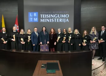 Teisingumo Ministerijoje Prisiekė 9 Advokatai Ir 2 Notarai