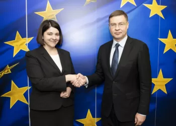 Finansų Ministrė Susitikime Su EK Vykdomuoju Pirmininkės Pavaduotoju V. Dombrovskiu: „Artėjant Rusijos Karo Metinėms Turime Priimti Dar Vieną Stiprų Sankcijų Paketą Ir Nepailstant Padėti Ukrainai“
