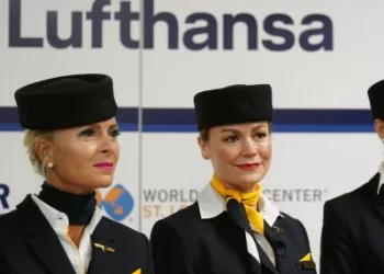 „Įspėjamasis streikas“ verčia „Lufthansa“ atšaukti šimtus skrydžių