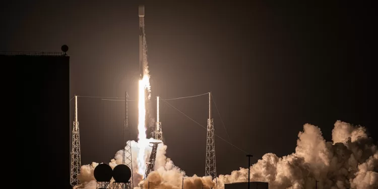 „SpaceX“ užbaigia penktadienio dvigubą antraštę su „Inmarsat“ paleidimu