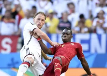 Turkijoje po griuvėsiais rastas Ganos futbolo žvaigždės Christiano Atsu kūnas