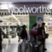„Woolworths“ išplečia savitikros AI, kuri, pasak kritikų, „kiekvieną klientą traktuoja kaip įtariamąjį“