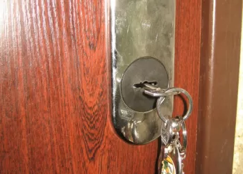 Ugniagesiams Prireikė Laužtuvo