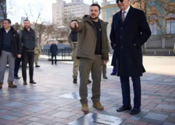 JAV prezidentas Joe Bidenas netikėtai lankosi Kijeve prieš 1 metų Ukrainos karo metines