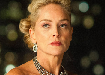 Šeron Stoun: „TAIP, AŠ SENSTU. Bet aš mėgaujuosi šiuo procesu“.