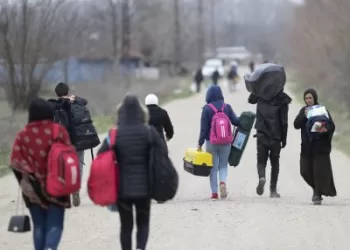 Ataskaita: 2022 m., vykstant karui ir nesutarimams, beveik 1 mln.