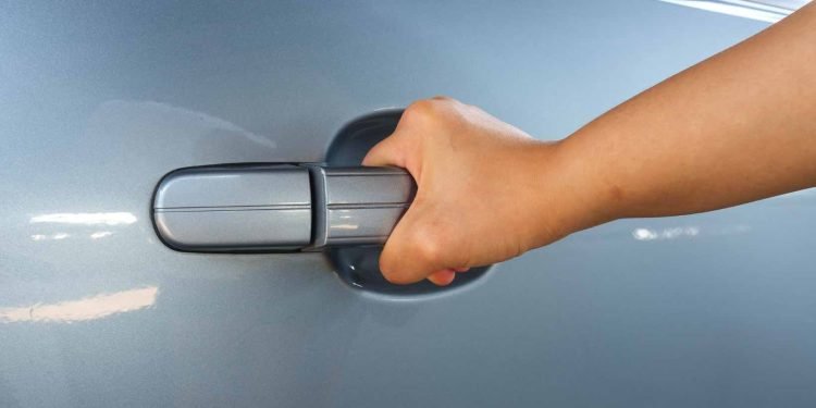 Avarinis spynos atrakinimas – taupo žmonių laiką ir gelbėja nepavydėtinose situacijose