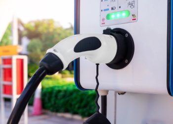 Elektromobilių įkrovimo stotelių naudos tyrimas