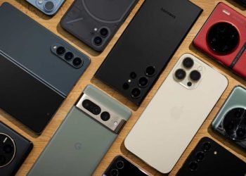 Geriausi išmanieji telefonai, kuriuos galima įsigyti 2023 m., turint skirtingus biudžetus