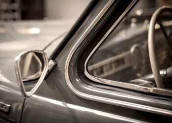 5 priežastys, kodėl įskilęs automobilio stiklas gali kelti pavojų