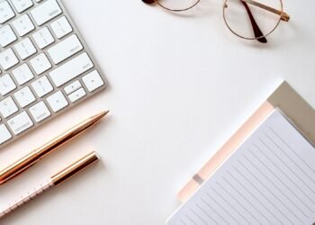 3 reprezentacinės atributikos idėjos šiuolaikiškai įmonei