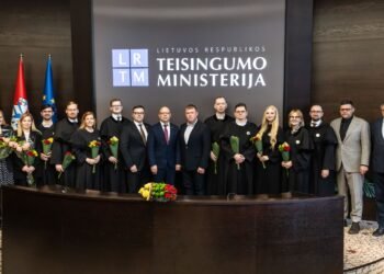 Iškilmingoje Ceremonijoje Prisiekė 9 Advokatai, Teismo Ekspertas Bei 2 Antstoliai