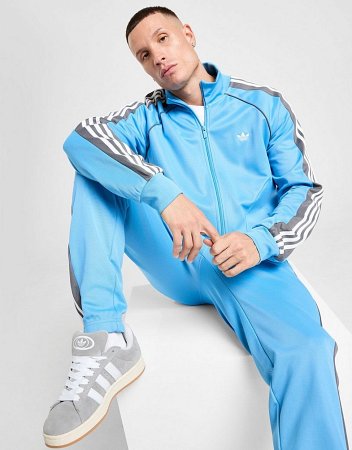 Krepšiai, kuprinės, kepurės