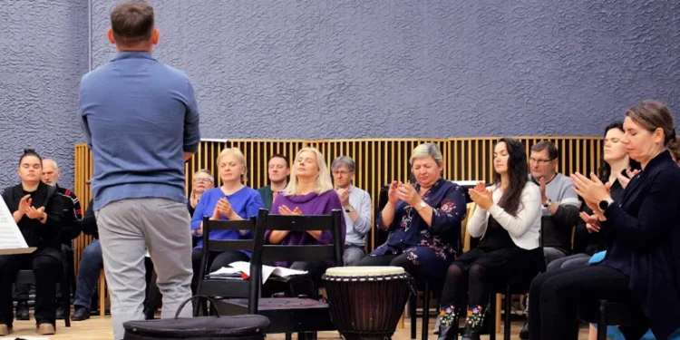 Choro dainininkų kvalifikacijos kėlimas – investicija į balsą, kūną ir kolektyvo ateitį