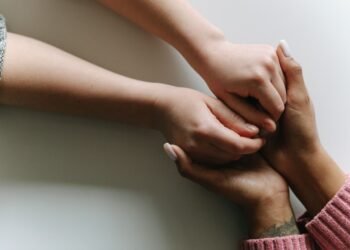 Kodėl mums taip sunku paprašyti pagalbos ir ką iš tiesų reiškia rūpintis savimi?