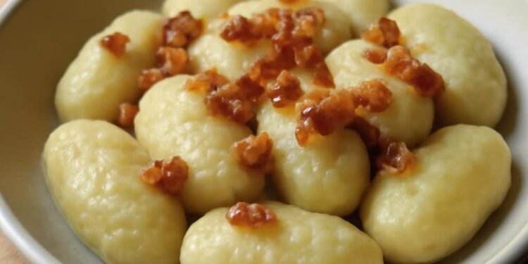 Receptas: Naminiai bulvių gnocchi su šalavijų sviestu