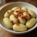 Receptas: Naminiai bulvių gnocchi su šalavijų sviestu Receptas: Naminiai bulvių gnocchi su šalavijų sviestu