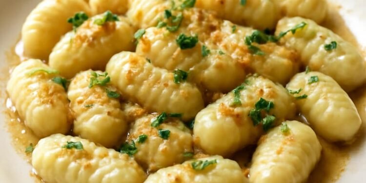 Receptas: Naminiai bulvių gnocchi su šalavijų sviestu